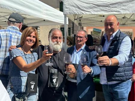 Imagen Los vinos de la D.O.P. Valtiendas protagonizan la XVI Fiesta de la Vendimia en la quinta parada de la Caravana de Alimentos de Segovia...