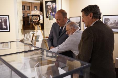 Imagen El museo Rodera-Robles acoge una exposición con la evolución de Segovia en algo más de medio siglo a través de la cámara del belga Robert Gillon