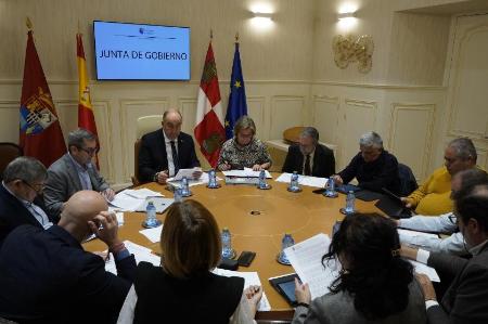 Imagen La Junta de Gobierno de la Diputación de Segovia aprueba las bases de la convocatoria para acometer obras en caminos rurales en los...